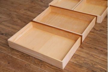 中古美品　横浜ダニエル(daniel)　A-213　飾り棚(食器棚、カップボード、キャビネット)(定価約120万円)(1)