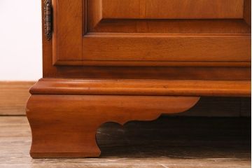 中古美品　横浜ダニエル(daniel)　A-213　飾り棚(食器棚、カップボード、キャビネット)(定価約120万円)(1)