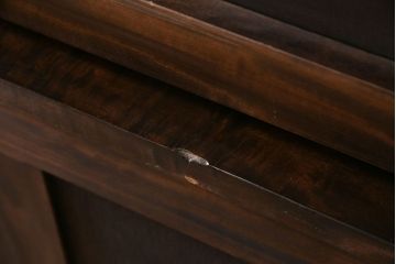 ヴィンテージ家具　ビンテージ　伝統工芸軽井沢彫り　上品な彫りの小振りなドレッシングチェスト(三面鏡、鏡台、ドレッサー)