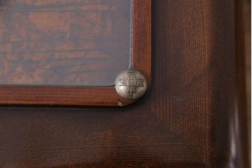 アンティーク雑貨　中古　海外製　ニレ材　重厚な佇まいが目を引くトランクケース(衣装箱、銭箱、センターテーブル)(定価約20万円)