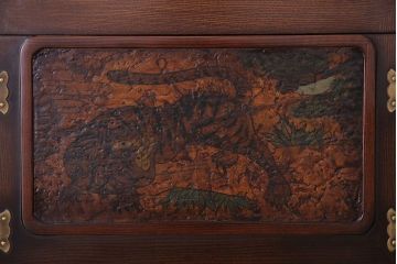 アンティーク雑貨　中古　海外製　ニレ材　重厚な佇まいが目を引くトランクケース(衣装箱、銭箱、センターテーブル)(定価約20万円)