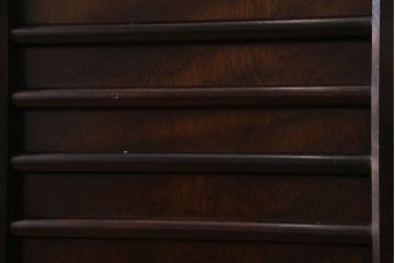 中古美品　松本民芸家具　直線のデザインが印象的なサイドボード(ローボード、収納棚、戸棚)(定価約33万円)