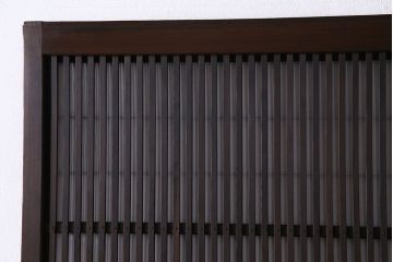 和製アンティーク　細い桟が美しい裏障子付き格子戸(建具、引き戸、ガラス帯戸)