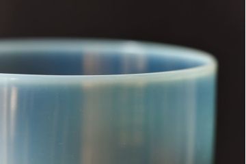 アンティーク雑貨　ワセリンガラス(ウランガラス)　幻想的な雰囲気漂うサワーグラス(ワイングラス、酒器)(2)