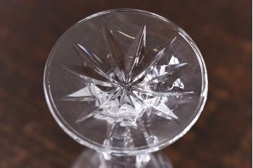 アンティーク雑貨　カットグラスが優美にきらめくワイングラス(酒器)2個セット