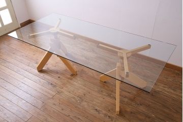 中古美品　Cassina(カッシーナ)　VIDUN(ヴィドゥン)ガラステーブル(ダイニングテーブル)(定価約58万円)