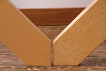 中古美品　Cassina(カッシーナ)　VIDUN(ヴィドゥン)ガラステーブル(ダイニングテーブル)(定価約58万円)