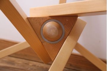 中古美品　Cassina(カッシーナ)　VIDUN(ヴィドゥン)ガラステーブル(ダイニングテーブル)(定価約58万円)