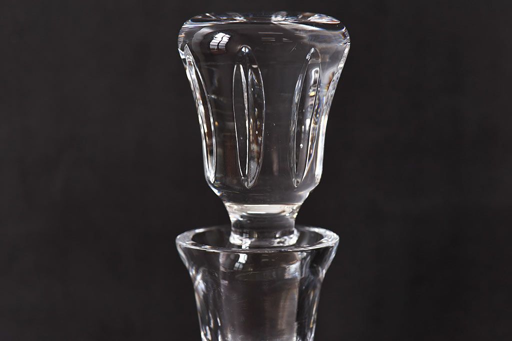 アンティーク雑貨　上品な雰囲気漂うカットガラスのデキャンタ(酒器、水差し)