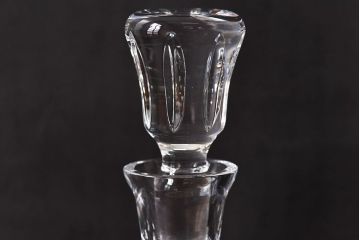 アンティーク雑貨　上品な雰囲気漂うカットガラスのデキャンタ(酒器、水差し)