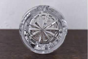 アンティーク雑貨　上品な雰囲気漂うカットガラスのデキャンタ(酒器、水差し)