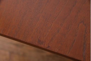 ヴィンテージ家具　北欧ビンテージ　チーク材　すっきりとしたシルエットがおしゃれなバタフライテーブル(サイドテーブル)