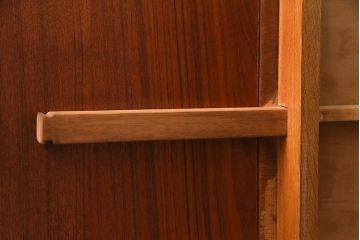 ヴィンテージ家具　北欧ビンテージ　チーク材　すっきりとしたシルエットがおしゃれなバタフライテーブル(サイドテーブル)