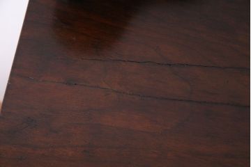 アンティーク家具　イギリスアンティーク　上品で趣きのある小振りなサイドキャビネット(サイドテーブル、収納棚)