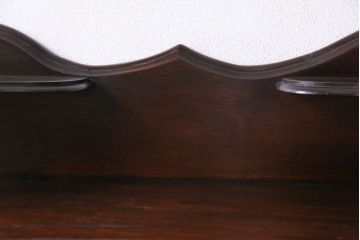 アンティーク家具　イギリスアンティーク　上品で趣きのある小振りなサイドキャビネット(サイドテーブル、収納棚)