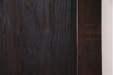 和製アンティーク　濃くて深い色合いが情緒を漂わせる板戸1枚(引き戸、建具)