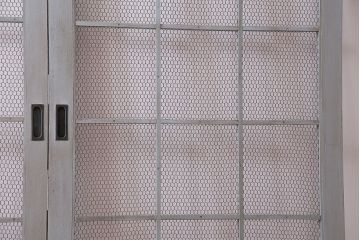 アンティークペイント　シャビーな風合いが魅力のグリアージュ戸(格子戸、引き戸、建具)