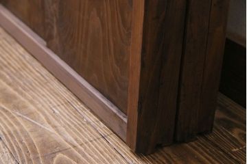 和製アンティーク　細い縦格子が美しいガラス入りの障子戸(仕切り戸、格子戸、引き戸、建具)4枚組(1)