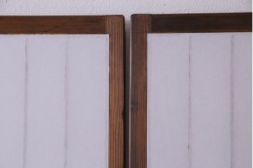 和製アンティーク　細い縦格子が美しいガラス入りの障子戸(仕切り戸、格子戸、引き戸、建具)4枚組(1)