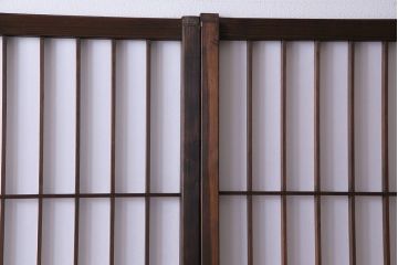 和製アンティーク　細い縦格子が美しいガラス入りの障子戸(仕切り戸、格子戸、引き戸、建具)4枚組(2)