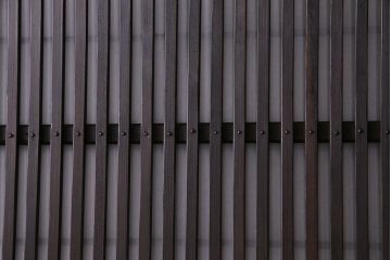 和製アンティーク　細い桟が美しい裏障子付き格子戸(建具、引き戸、ガラス帯戸)2枚組