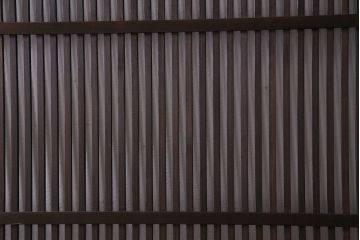 和製アンティーク　細い桟が美しい裏障子付き格子戸(建具、引き戸、ガラス帯戸)2枚組