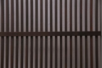 和製アンティーク　細い桟が美しい裏障子付き格子戸(建具、引き戸、ガラス帯戸)2枚組