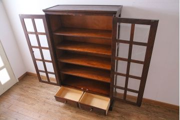 中古　美品　北海道民芸家具　収納力抜群のシックなブックケース(本箱、収納棚、戸棚)(定価41万円)