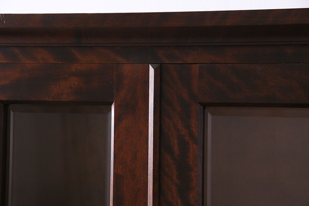 中古　美品　北海道民芸家具　収納力抜群のシックなブックケース(本箱、収納棚、戸棚)(定価41万円)