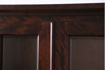 中古　美品　北海道民芸家具　収納力抜群のシックなブックケース(本箱、収納棚、戸棚)(定価41万円)