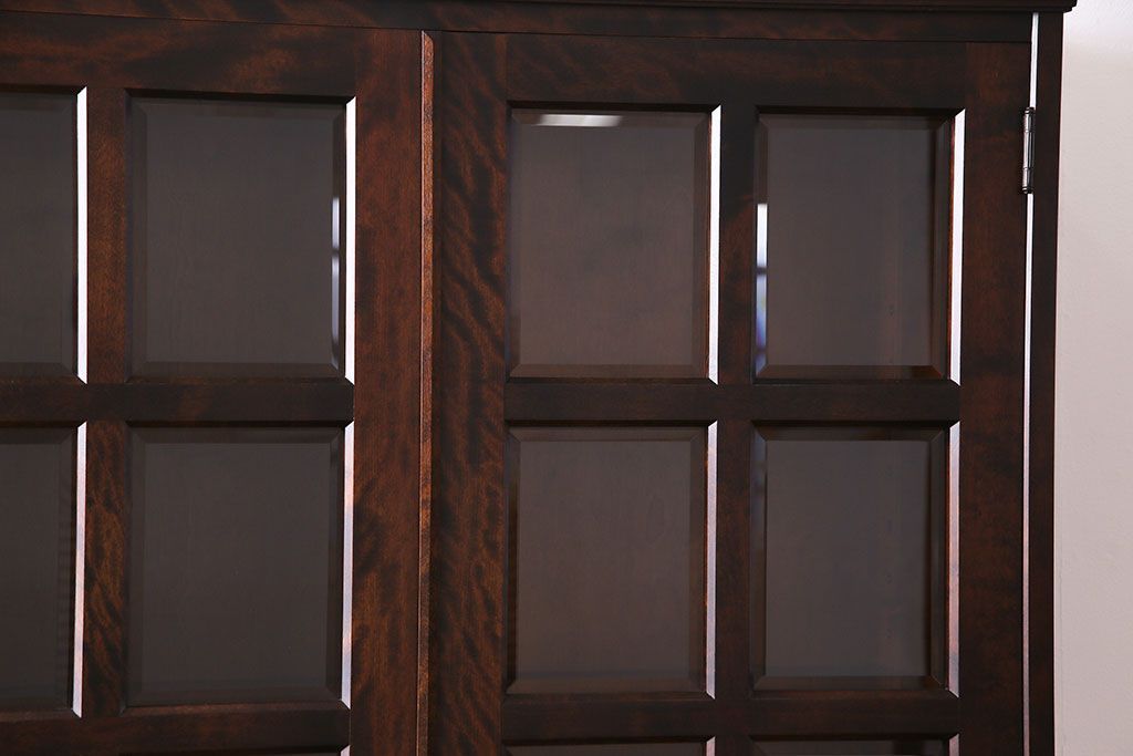 中古　美品　北海道民芸家具　収納力抜群のシックなブックケース(本箱、収納棚、戸棚)(定価41万円)