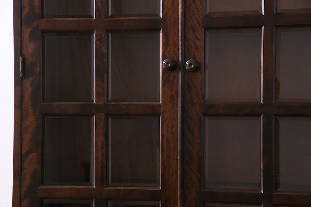 中古　美品　北海道民芸家具　収納力抜群のシックなブックケース(本箱、収納棚、戸棚)(定価41万円)