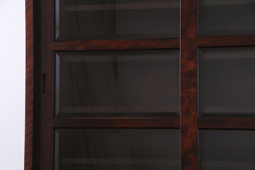 中古　民芸家具　落ち着きのある色合いの食器棚(収納棚、戸棚、飾り棚)