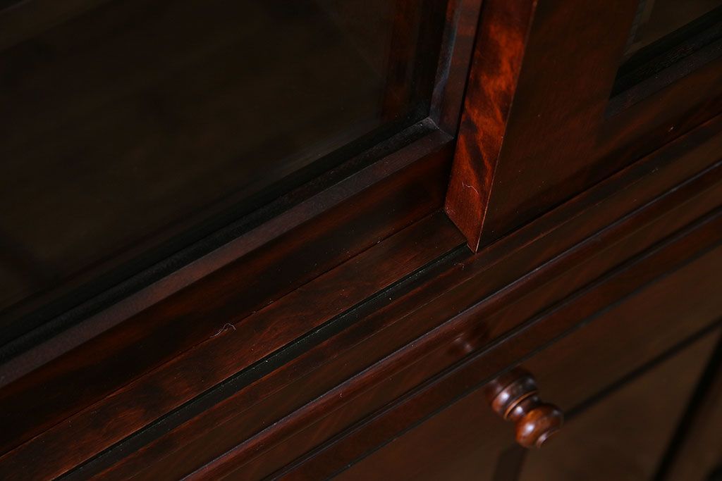 中古　民芸家具　落ち着きのある色合いの食器棚(収納棚、戸棚、飾り棚)