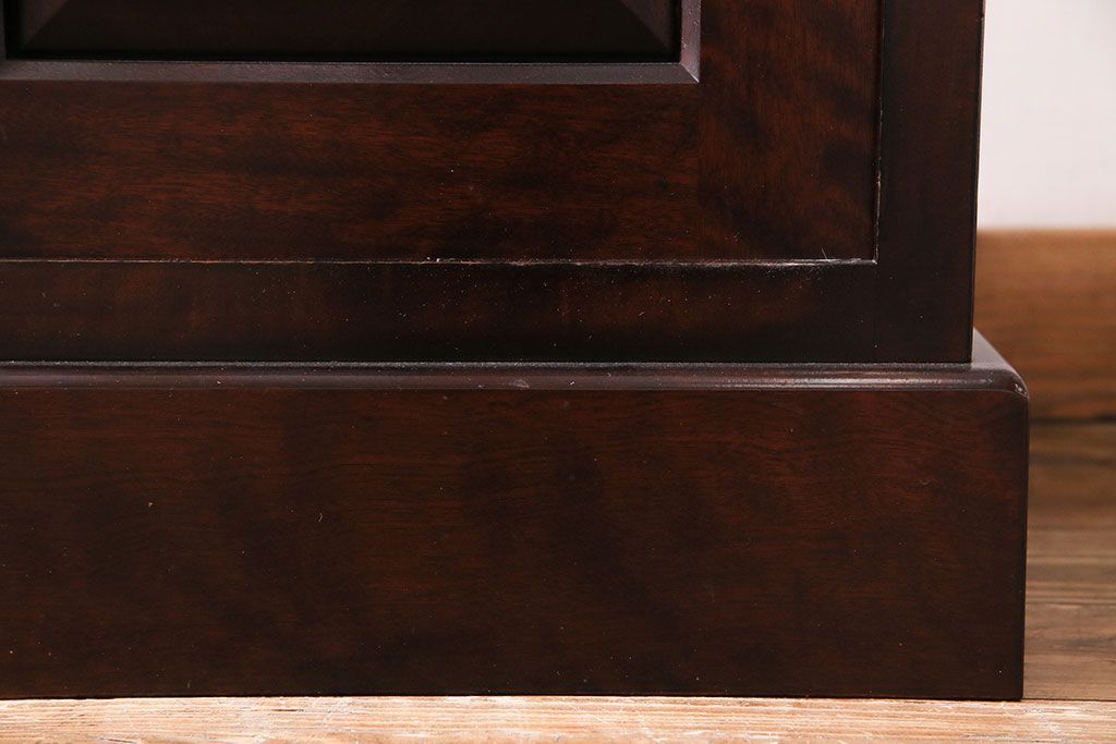 中古　民芸家具　落ち着きのある色合いの食器棚(収納棚、戸棚、飾り棚)