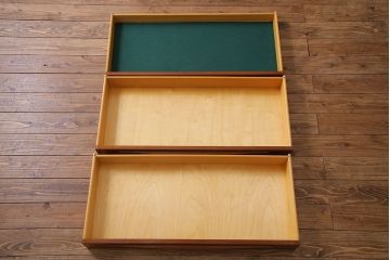 ヴィンテージ家具　北欧ビンテージ　Lyby Mobler　内部照明付　あたたかな雰囲気が魅力の大型リビングボード(サイドボード、収納棚)