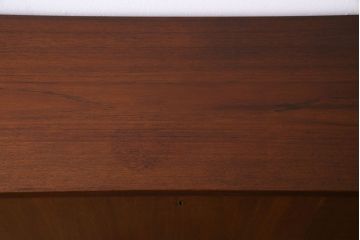 ヴィンテージ家具　北欧ビンテージ　Lyby Mobler　内部照明付　あたたかな雰囲気が魅力の大型リビングボード(サイドボード、収納棚)