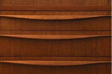 ヴィンテージ家具　北欧ビンテージ　Lyby Mobler　内部照明付　あたたかな雰囲気が魅力の大型リビングボード(サイドボード、収納棚)