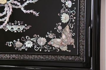 中古　韓国家具　存在感抜群の螺鈿細工チェスト(衣装タンス、戸棚)(定価約200万円)