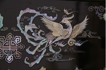 中古　韓国家具　存在感抜群の螺鈿細工チェスト(衣装タンス、戸棚)(定価約200万円)