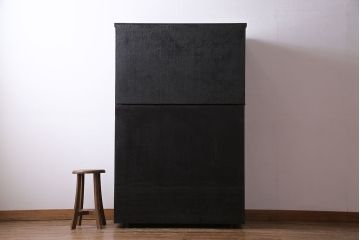 中古　韓国家具　存在感抜群の螺鈿細工チェスト(衣装タンス、戸棚)(定価約200万円)