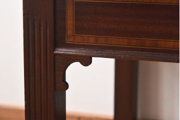 アンティーク家具　1950年頃　収納も楽しめるマホガニー材のセンターテーブル(ガラスケース、コレクションケース)