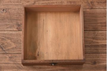 レトロ家具　昭和レトロ　モールガラスがおしゃれな縦型収納棚(戸棚、キャビネット)