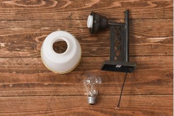 和製アンティーク　和のデザインが魅力的なウォールランプ(壁掛け照明、ライト)