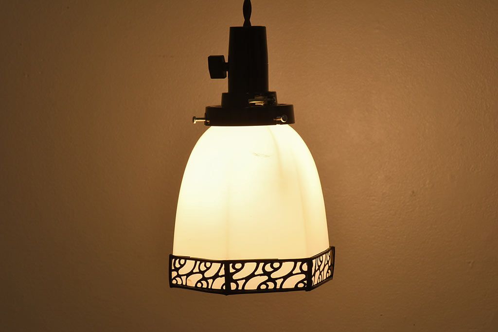 昭和初期　和モダンな雰囲気漂うシェード(ペンダントライト、天井照明)