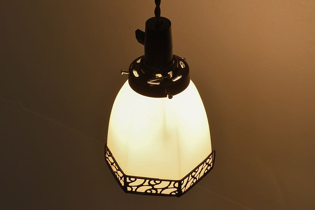 昭和初期　和モダンな雰囲気漂うシェード(ペンダントライト、天井照明)