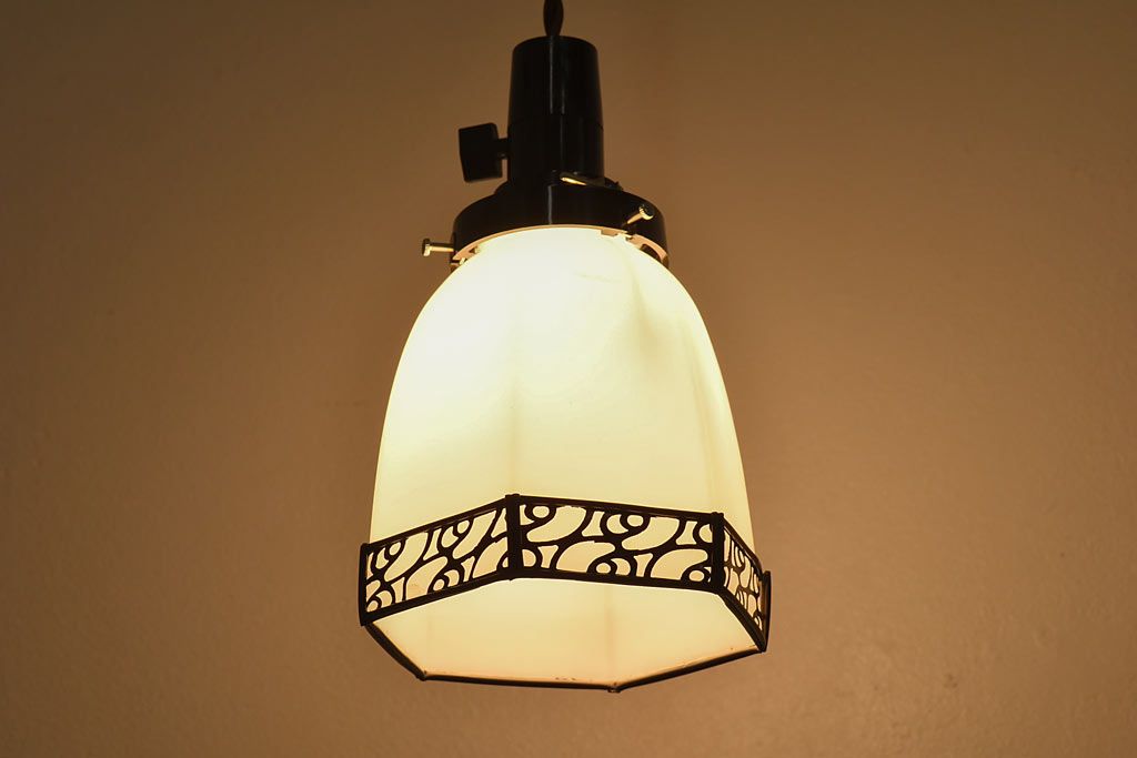 昭和初期　和モダンな雰囲気漂うシェード(ペンダントライト、天井照明)