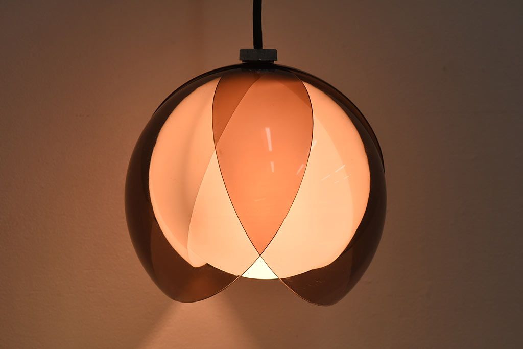 昭和レトロ　ホーローのような天井ペンダントライト　3点セット　中古品 昭和レトロ ホーローのような天井ペンダントライト 3点セット 中古品