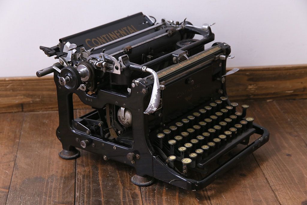 アンティーク雑貨　ドイツ製　WANDERER-WERKE(ヴォルケ社) CONTINENTAL　高級感漂うタイプライター