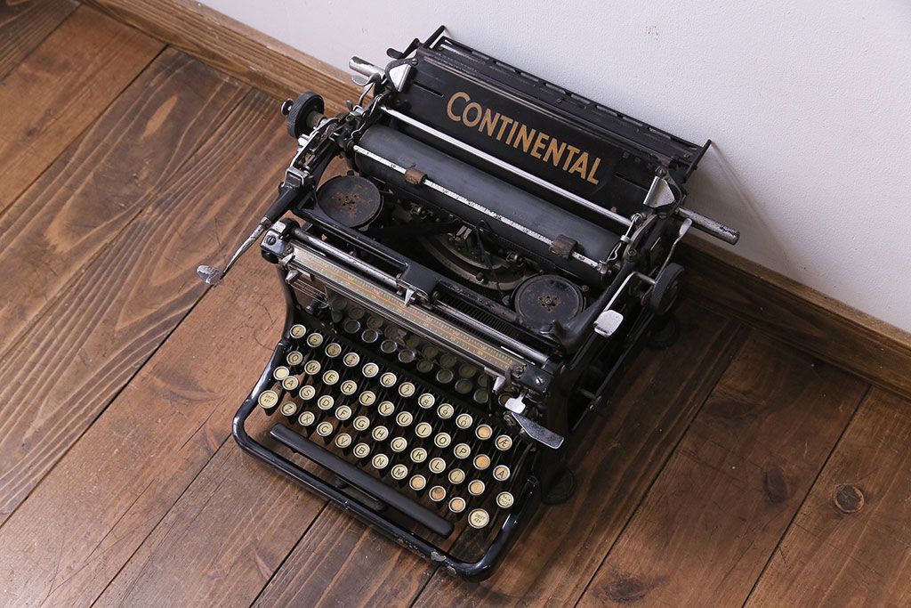 アンティーク雑貨　ドイツ製　WANDERER-WERKE(ヴォルケ社) CONTINENTAL　高級感漂うタイプライター
